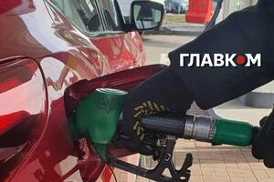 На думку експертів українського ринку палива, ситуація з дефіцитом паливно-мастильних матеріалів може виникнути вже у квітні