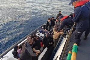 Турецька берегова охорона перехопила човен з мігрантами, 26 лютого 2026 року 