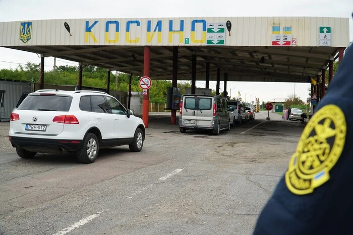 Рух через популярний пункт пропуску на кордоні з Угорщиною буде обмежено: деталі