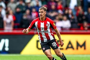 Єгор Ярмолюк закріпився в складі «бджіл»