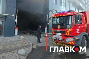 Дарницький район: рятувальники гасять пожежу у підземному паркінгу ЖК «Зарічний»