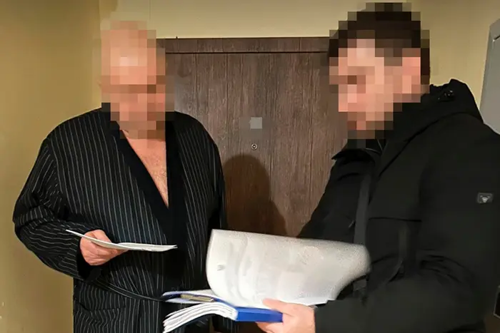 Розкрадання коштів: на Дніпропетровщині викрито керівництво оборонного заводу