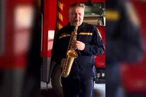 Українці оцінили гру рятувальника на саксофоні та були вражені його талантом
