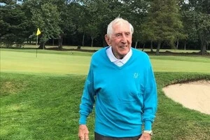 У фінальному забігу Олімпіади-1956 Ділейні переміг із олімпійським рекордом