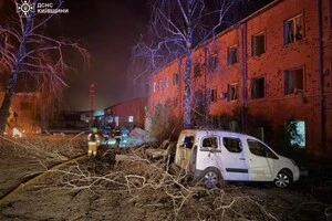 На місцях ударів працюють рятувальники, медики та поліція