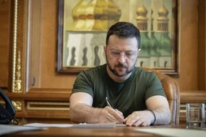 Зеленський ввів у дію нові санкції РНБО