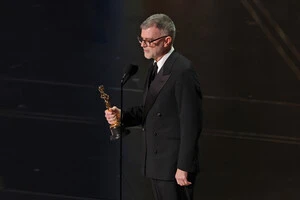 Пол Томас Андерсон отримав Оскар за режисерську роботу над за фільмом «Одна битва за іншою» 