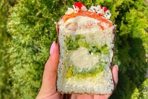 Суші-паска в розрізі 