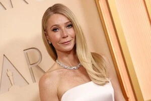 Гвінет Пелтроу у сукні перлинного кольору від Armani на «Оскарі-2026»