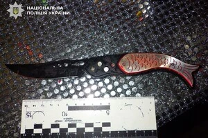Ніж, вилучений у підозрюваного правоохоронцями
