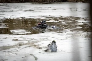 Уламки ворожої ракети опинилися у одній зі столичних водойм