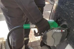У Нацбанку прогнозують, що пальне в Україні дорожчатиме і надалі
