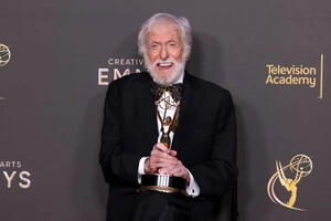 Актор Дік Ван Дайк у грудні 2025 року відзначив свій 100 день народження