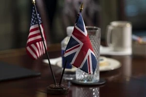 Британія дозволила США використовувати свої бази для ударів по іранських об’єктах