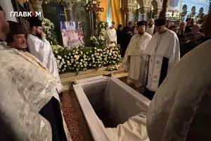 Наразі у Володимирському соборі завершуються заупокійні урочистості