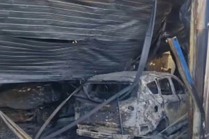 У Броварах нічна атака РФ знищила сімейний автосервіс, що працював десятки років (відео)