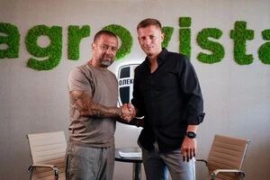 Кирило Нестеренко (праворуч) завершив роботу з «жовто-чорними»