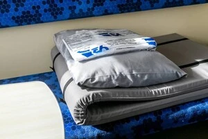 Українці посперечалися про те, хто має збирати постіль у вагонах «Укрзалізниці»