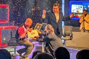 На камерній сцені Театру Лесі Українки обладнали справжній знімальний майданчик шоу «Хто хоче стати мільйонером»