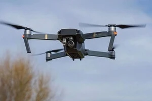 У тематичних Telegram-каналах для волонтерів підозрювана видавала себе за перевіреного постачальника дронів Mavic із-за кордону