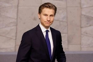 Міністр оборони Антті Хяккянен  наголосив, що Фінляндія перевірить, чи дотримується Вашингтон зобов'язань перед європейськими союзниками