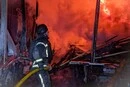 Масштабна пожежа на Сумщині: російські дрони атакували цивільний об’єкт
