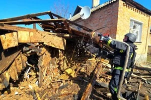 За попередніми даними двоє людей постраждало