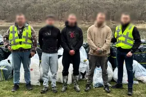 Зловмисники налагодили повний цикл наркобізнесу