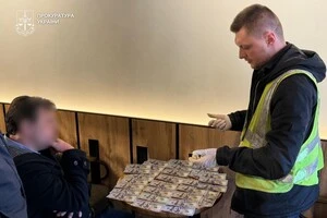 Затримання адвоката, який підозрюється у продажу результатів адвокатського іспиту