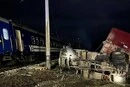 На Харківщині вантажівка врізалася в пасажирський поїзд