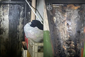 Киянка спалила двері двох квартир своїх знайомих на Оболоні
