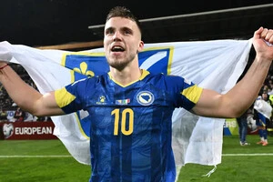 Нападник балканської збірної і німецького «Штутгарта» виконає свою обіцянку після перемоги Боснії і Герцеговини над Італією