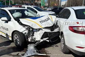 Аварія сталася безпосередньо на перехресті вулиць Здолбунівської та Сортувальної 