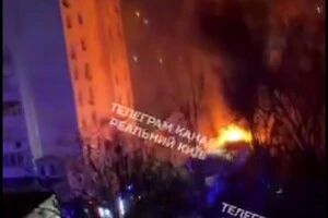 Відбулося загорання автомобіля Skoda, також вогнем пошкоджені припарковані поруч автівки