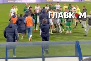 Гравці «Динамо» та «Карпат» не стримали емоцій