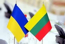 У Литві ув’язнено чоловіка за осквернення українського прапора: який вирок отримав