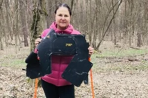 Пані посол знайшла у лісі небезпечну знахідку