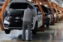 Найбільший російський автозавод призупиняє виробництво: у чому причина