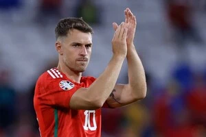 Аарон Ремзі повісив бутси на цвях