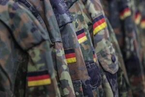 У Німеччині чоловіки віком від 17 до 45 років повинні отримувати дозвіл на виїзд за кордон