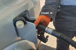Через початок військової операції США проти Ірану та блокаду Ормузької протоки в Україні стрімко зросли ціни на пальне