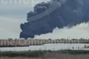 Сили оборони уразили нафтобазу в окупованій Феодосії