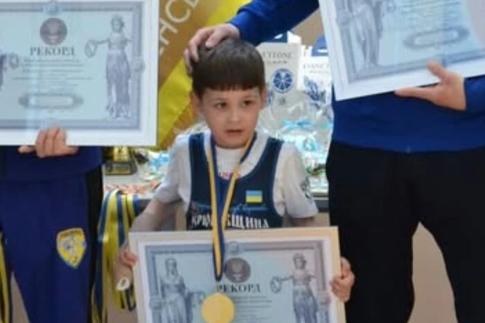 Трирічний борець із Київщини Леон Козаченко встановив унікальний рекорд