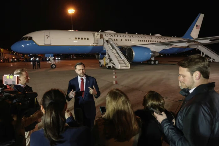 Венс розповів про декілька версій іранського мирного плану