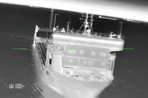 Спецпризначенці ГУР нейтралізували останній ворожий пором для перевезення вагонів у Керчі