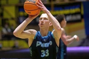 Максим Закурдаєв реалізував 594 триочкових за час виступів у Суперлізі