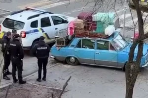  Старенький «Жигуль» подолав складний маршрут на шляху до безпеки власника, але зламався посеред Києва