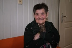 Підʼїхати до будинку Лідії було неможливо, адже все навкруги було завалено уламками після чергового обстрілу