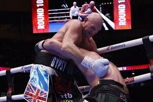 Ф'юрі переміг росіянина Махмудова в першому поєдинку після повернення у бокс