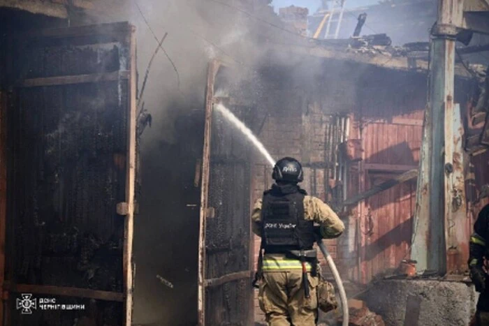 Окупанти вдарили по Чернігову: наслідки прильотів (фото)